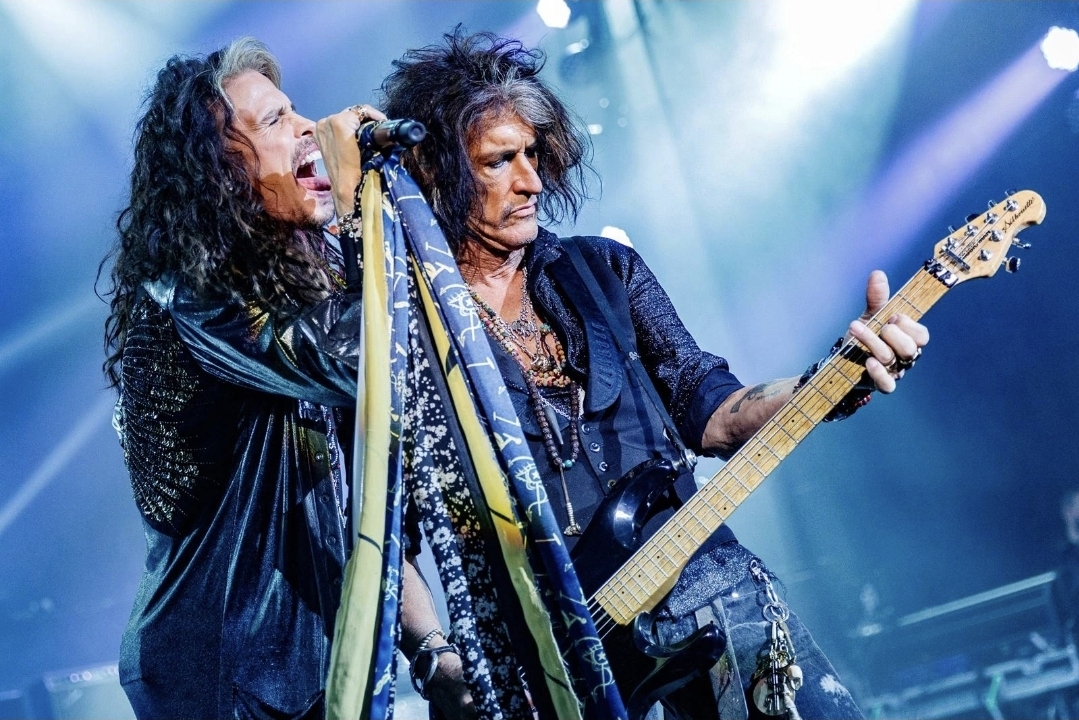 Легендарните Aerosmith повторно на сцена: По три години пауза, Стивен Тајлер се враќа со спектакл и светски музички ѕвезди!