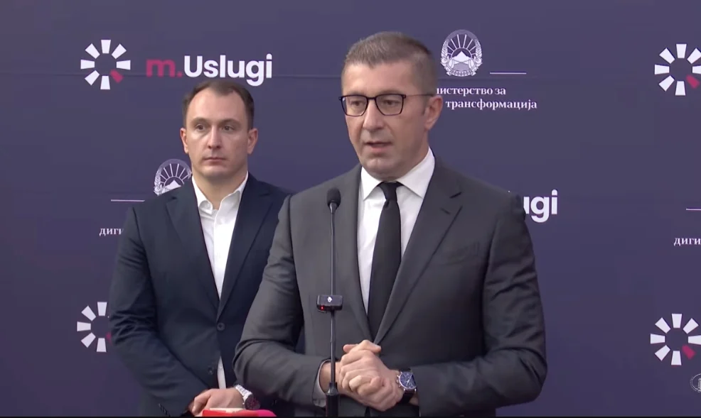 Мицкоски до жителите на Брвеница: Не дозволувајте да ве делат, и по 1 ноември ќе живеете еден со друг, Македонци и Албанци
