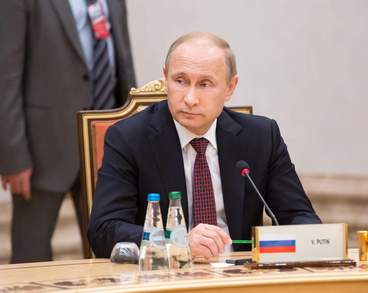 Песков: Учеството на европските земји во преговорите за Украина не е разгледано