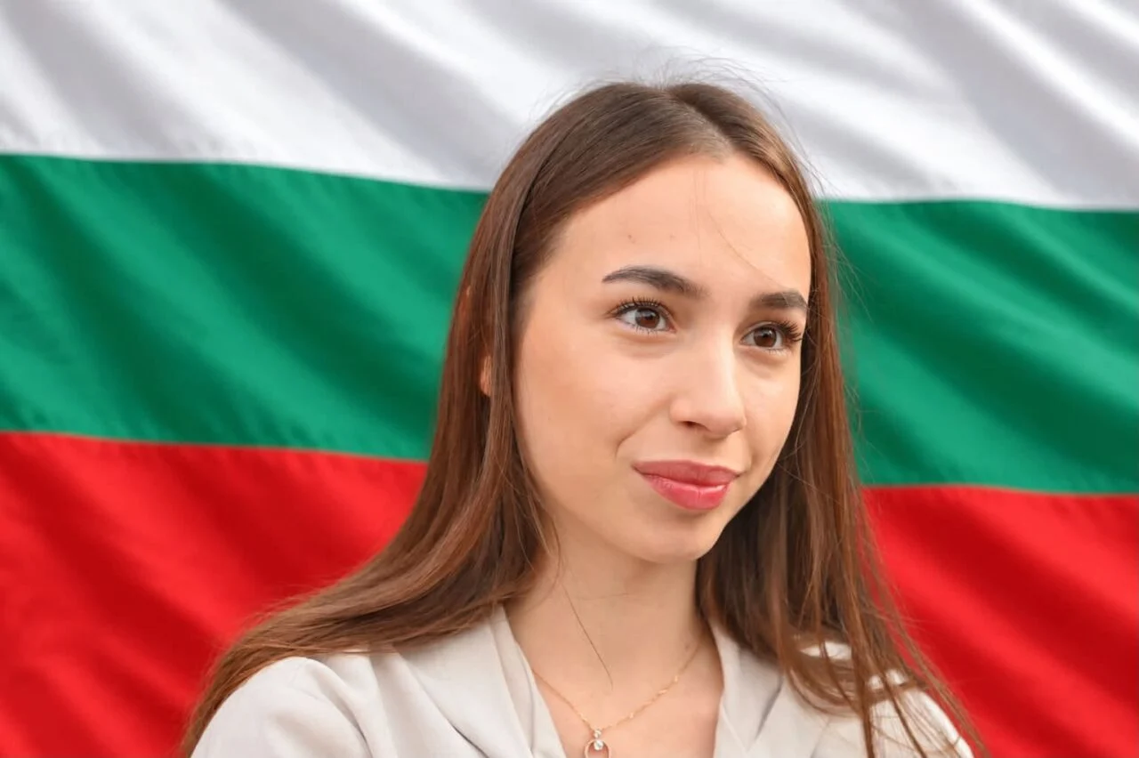„Барбов, Филипче и Заев дополнително се зеплеткаа во лагите, како е можно невролог да дава мислење за хируршкa интервенциja во Бугарија“, прашува ВМРО-ДПМНЕ